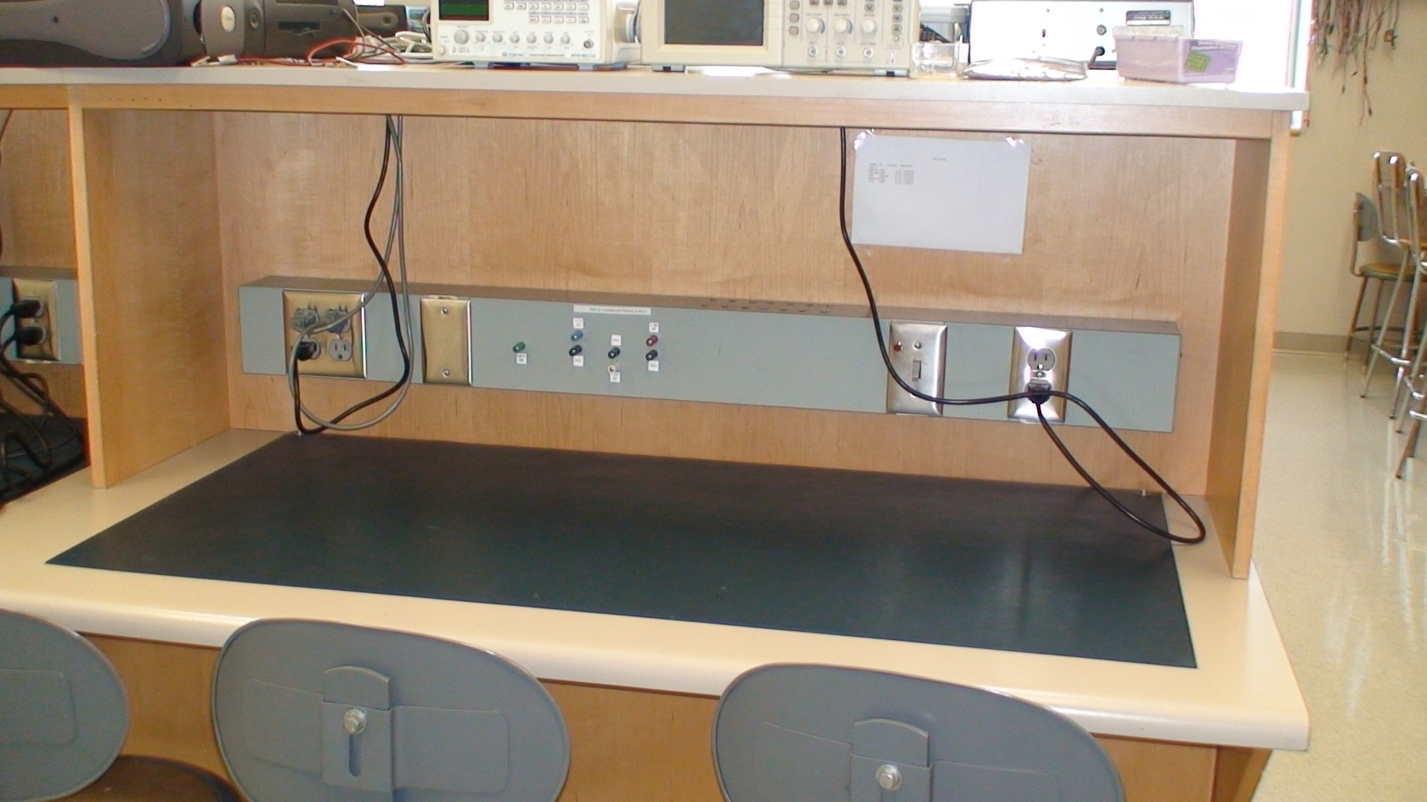 lab workstation